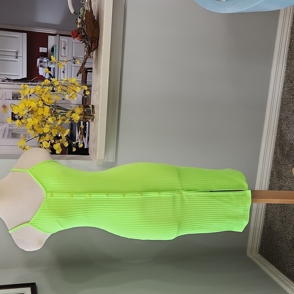 LU NYC Sexy Lime Green Fitted Summer Dress - Picture 1 of 4